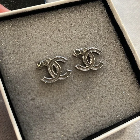 Authentic Chanel Fashion Earrings